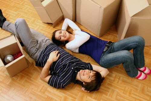 Local van service for flat moves in Highbury